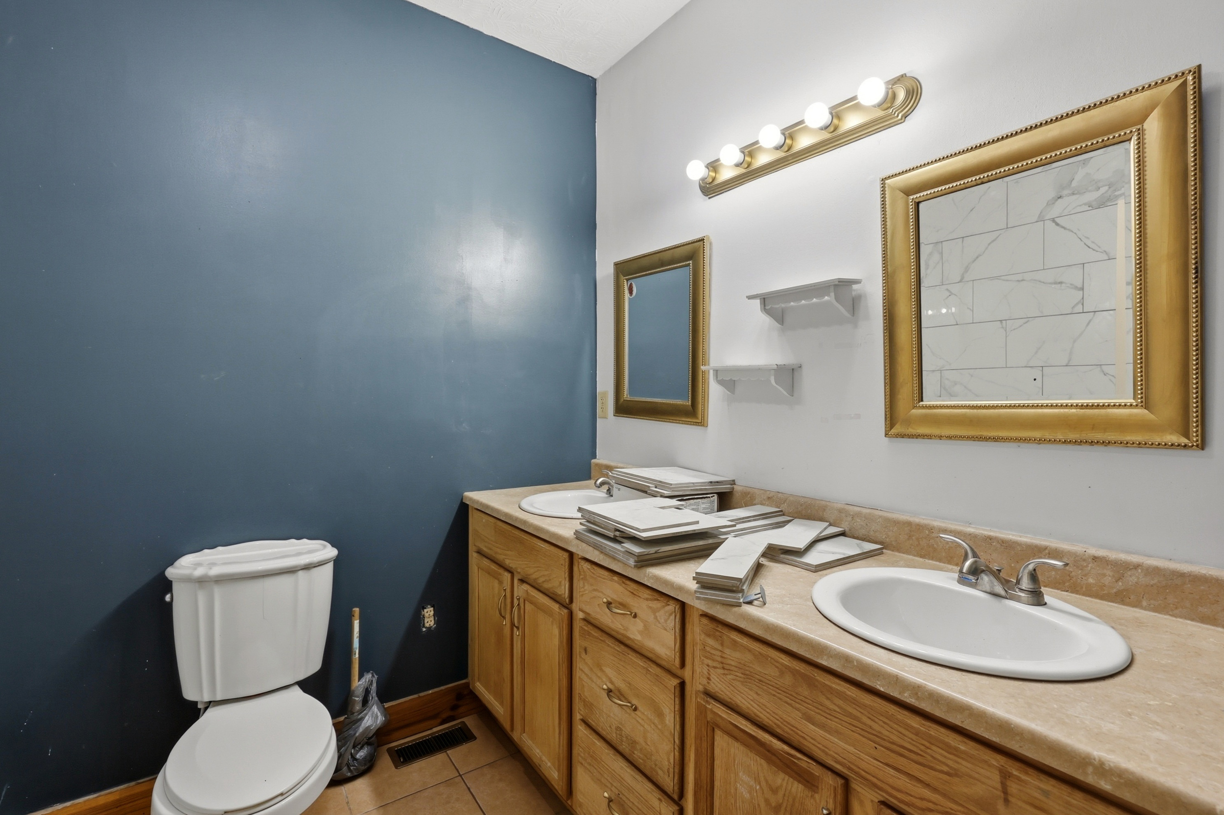 Primary bathroom with pedestal sink