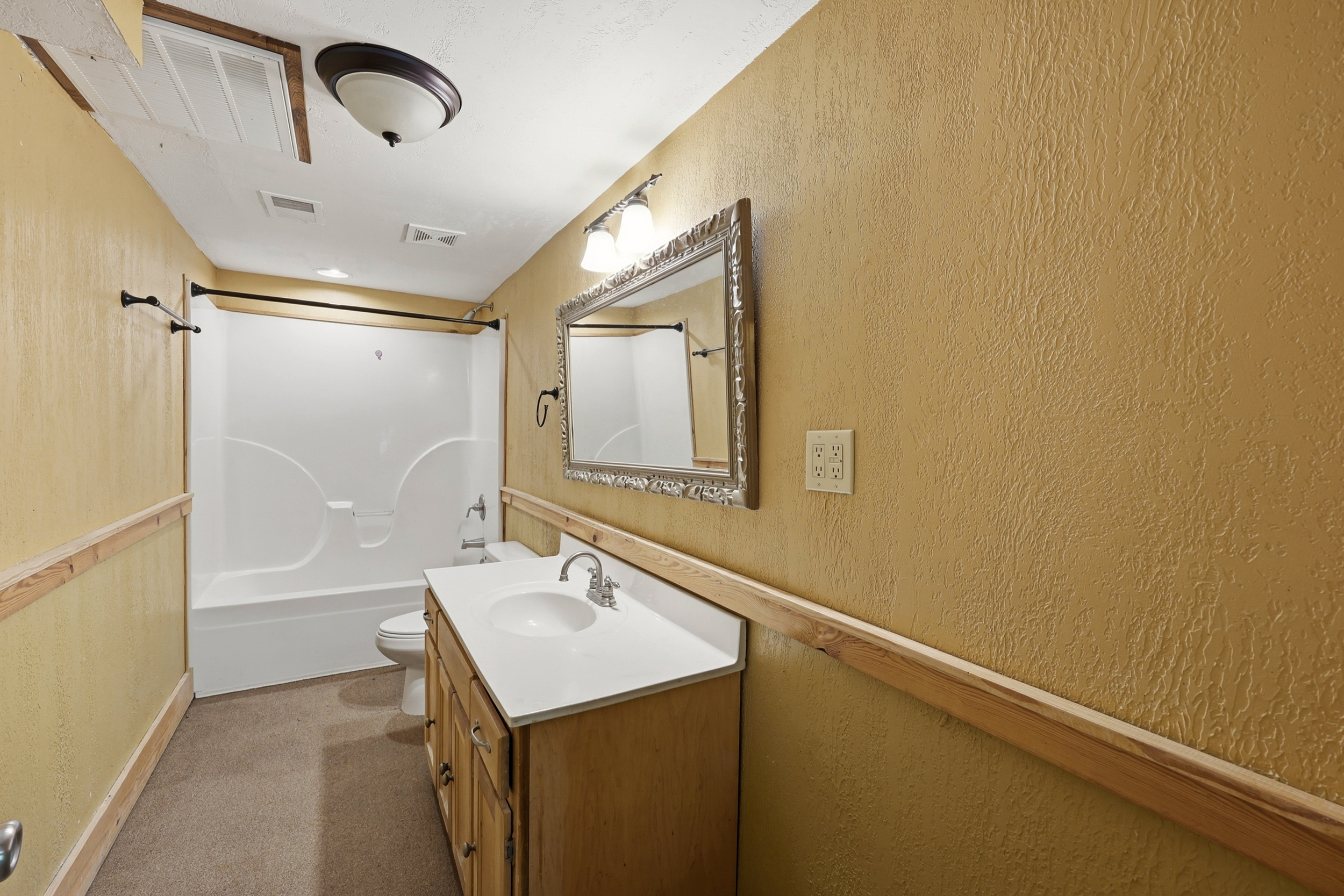 Basement full bathroom