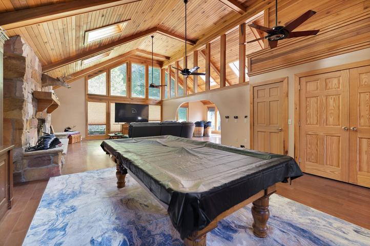 Game room with ample space for recreation