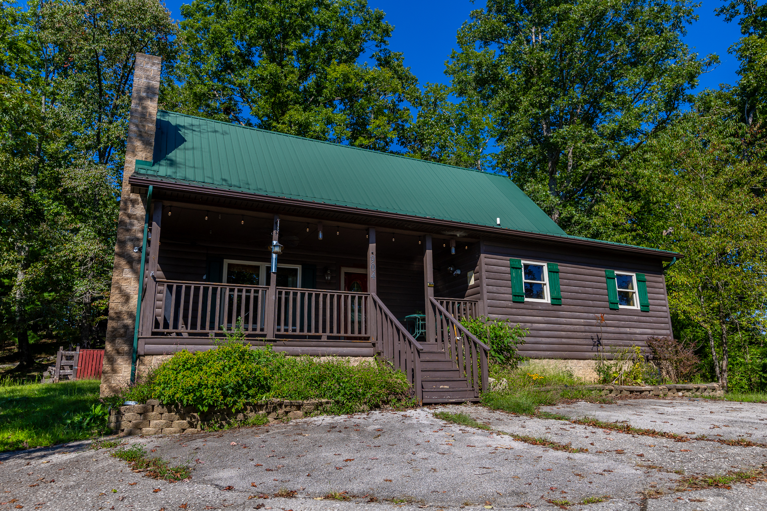 Log home exterior from side angle